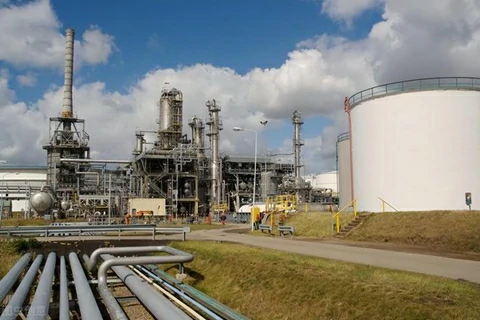 Hengguang Chemical Returns to Profit on Sulfuric Acid Strength, Plans Fumed Silica Project